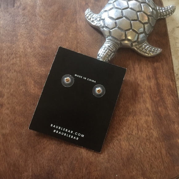 NWT BAUBLEBAR earring. - Picture 4 of 4